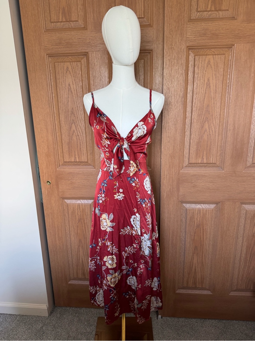 Floral Tie-Front Midi Dress in Burgundy